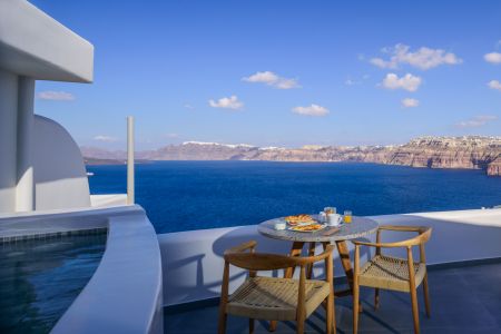 Neptune Luxury Suites on Akrotiri of Santorini island